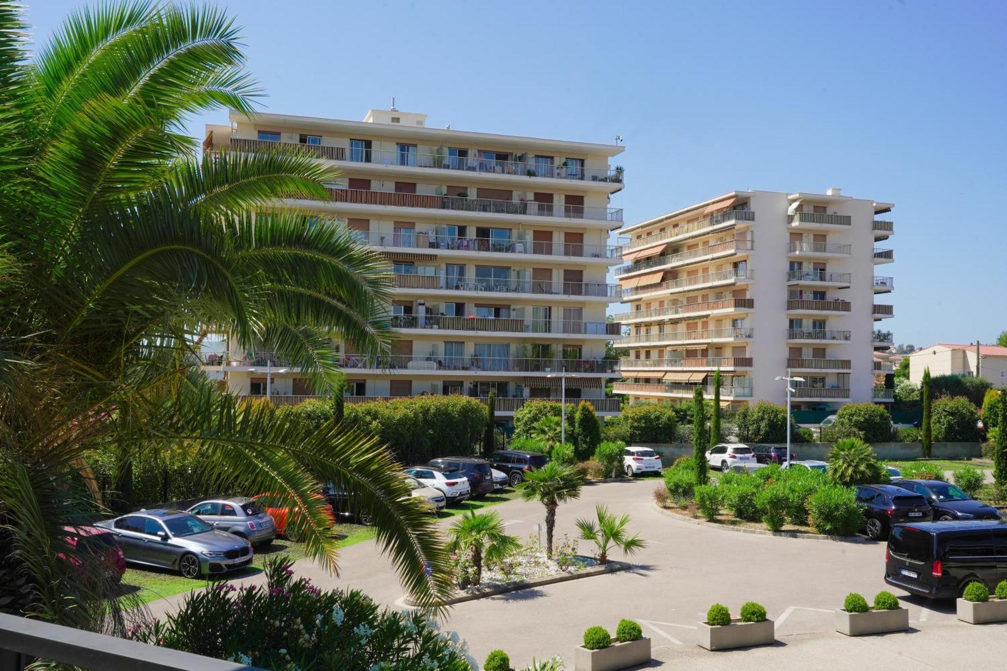 Hotel&Spa Baie des Anges by Thalazur Antibes Exterior foto